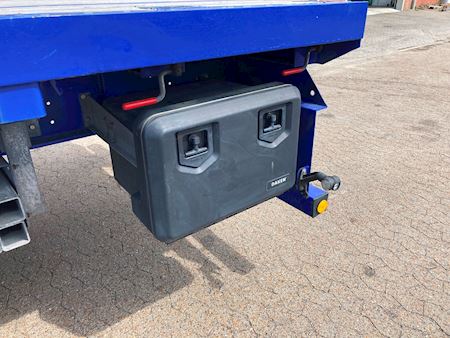 Dennison  Flatbed