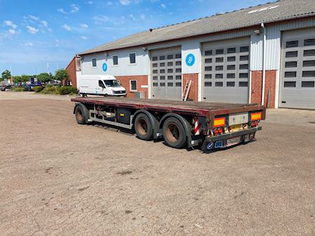 Renders  Flatbed
