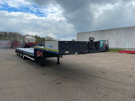 Goldhofer STN - L 4 (245) A Low loader