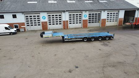 Goldhofer STN - L 4 (245) A Low loader