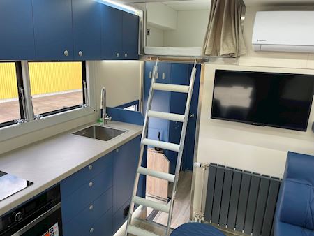 DAF Lehel horsebox 210 LF Horse transporter