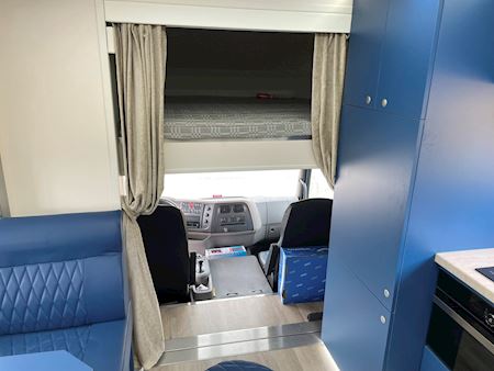 DAF Lehel horsebox 210 LF Horse transporter