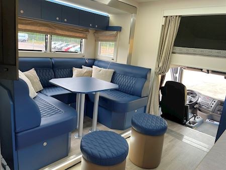 DAF Lehel horsebox 210 LF Horse transporter