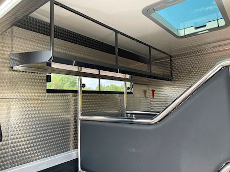DAF Lehel horsebox 210 LF Horse transporter