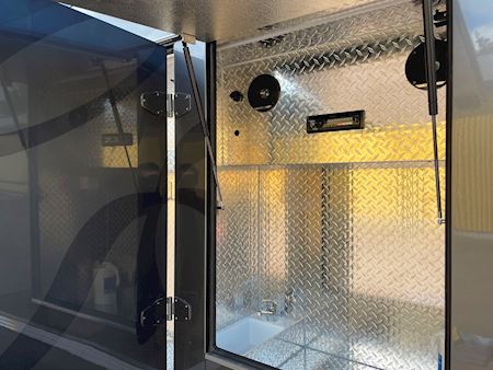 DAF Lehel horsebox 210 LF Horse transporter
