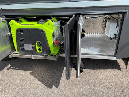 DAF Lehel horsebox 210 LF Horse transporter
